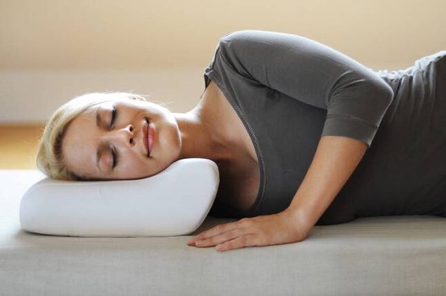 Sleep on an orthopedic pillow like prevention of osteochondrosis of the cervix