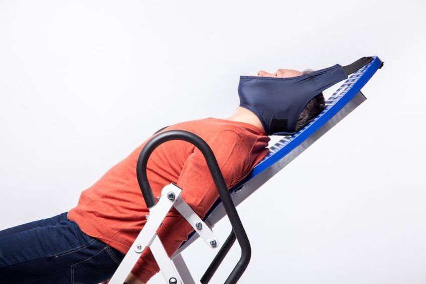 Towing therapy for cervical osteochondrosis