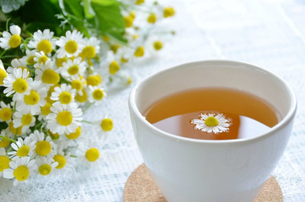Chamomile decoction calms and relieves muscle hypertonia in thoracic osteochondrosis